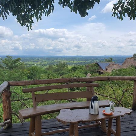 Topi Lodge Katunguru Bagian luar foto