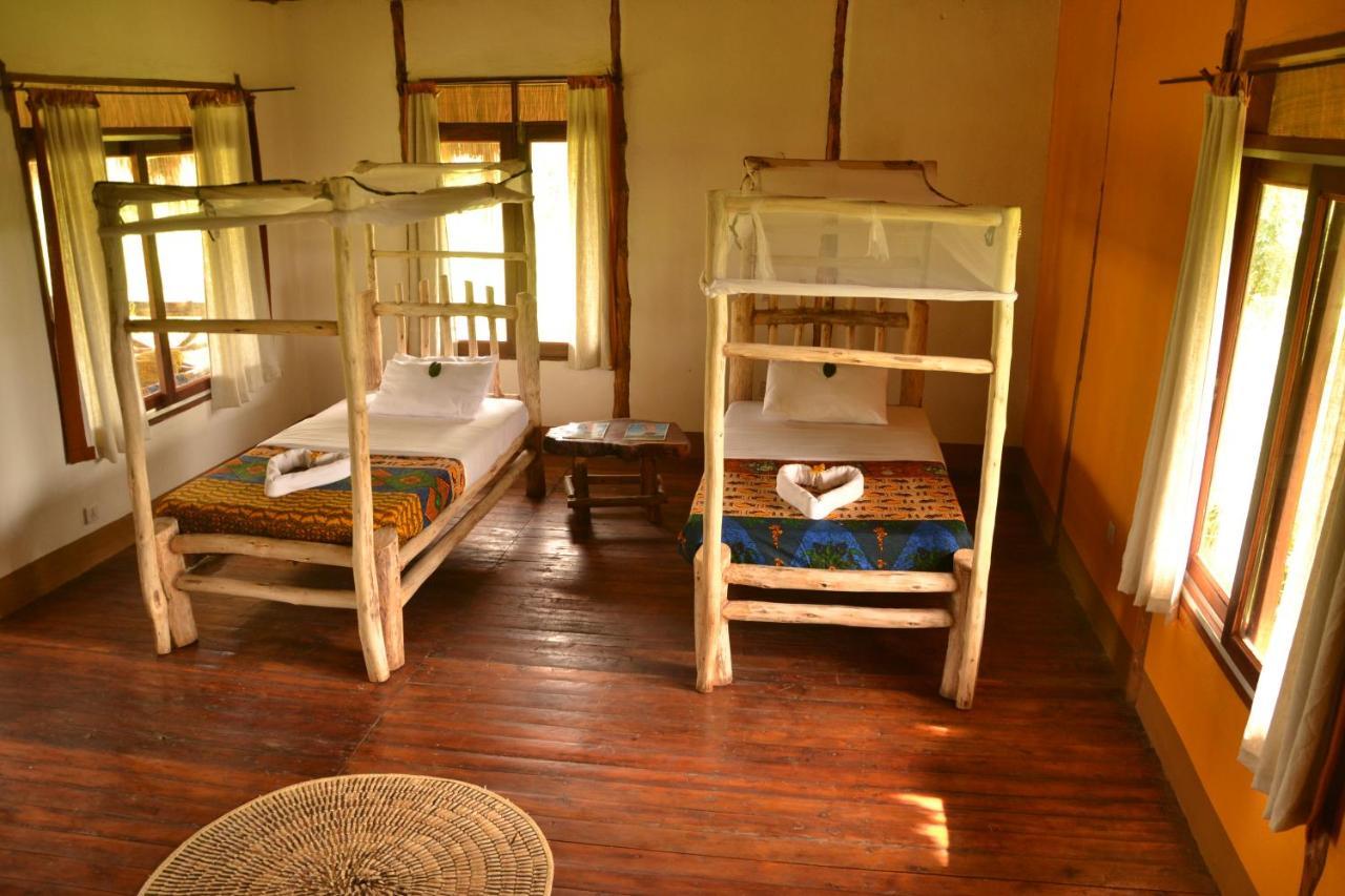 Topi Lodge Katunguru Bagian luar foto
