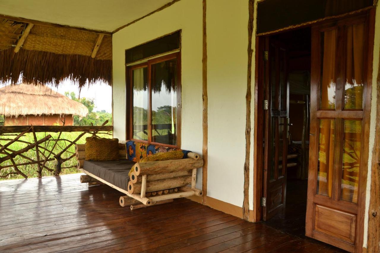 Topi Lodge Katunguru Bagian luar foto