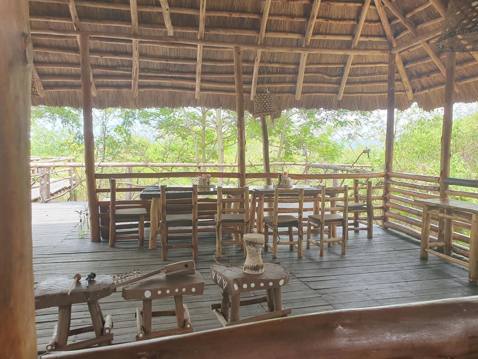 Topi Lodge Katunguru Bagian luar foto