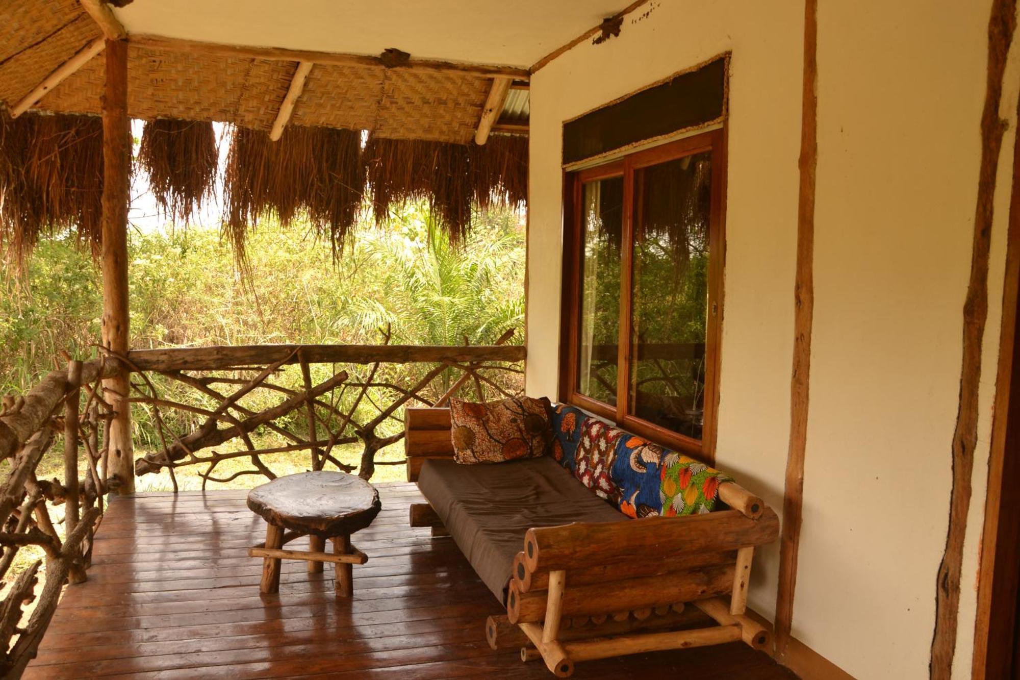 Topi Lodge Katunguru Bagian luar foto