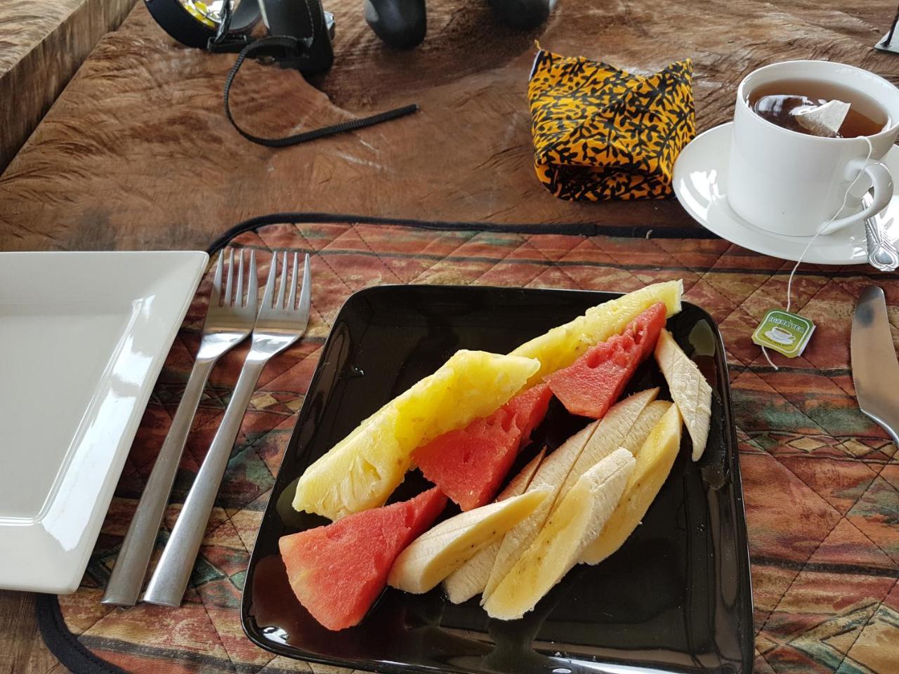 Topi Lodge Katunguru Bagian luar foto